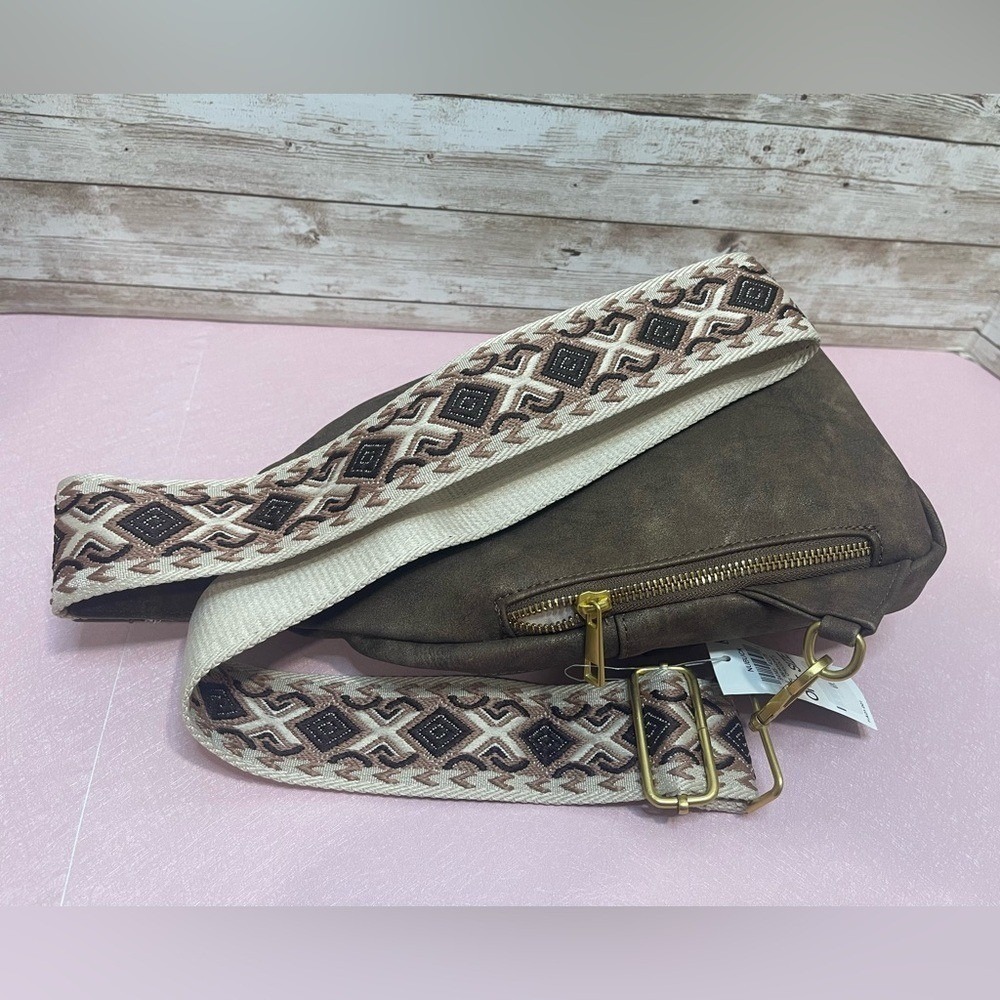 Style & Co. Brown Crossbody Bag with Patterned Strap NWOT Retails $69 - Picture 5 of 11